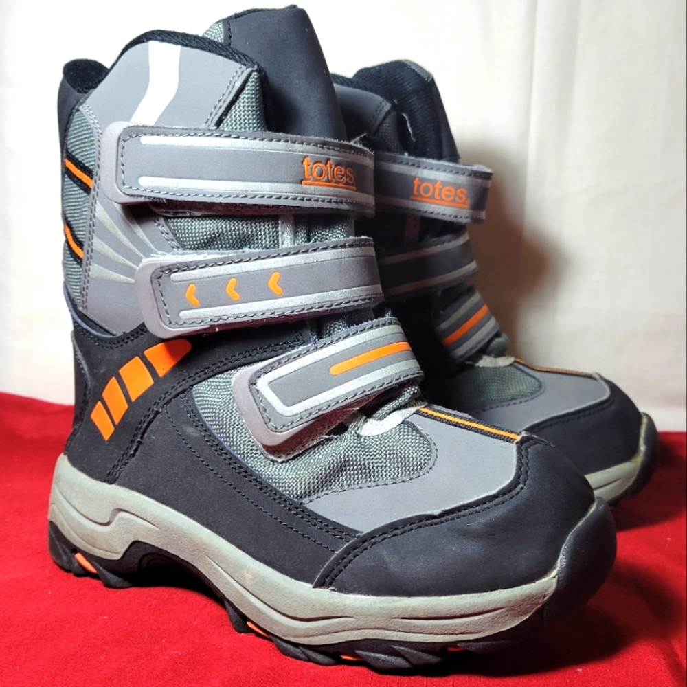 ❤ TOTES BOOTS SIZE 2 -M